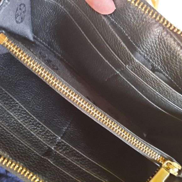 Tory Burch snakeskin wallet - Picture 7 of 13